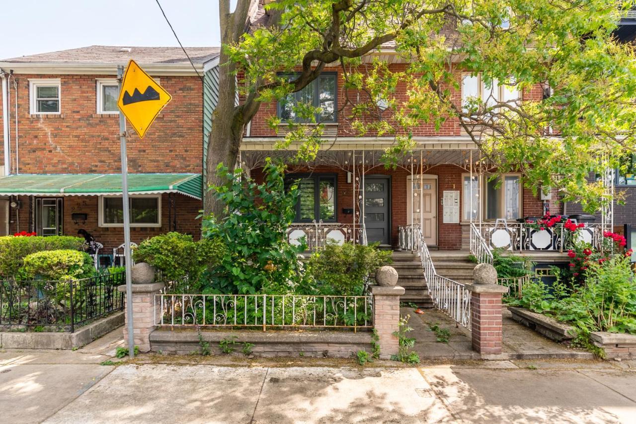 Fancy Downtown House With Hot Tub & Bbq By Globalstay Toronto Exterior foto